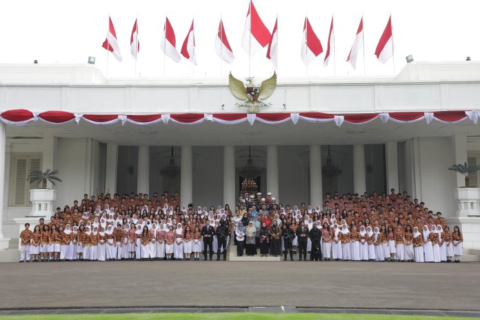 Kennisya dan Keisya